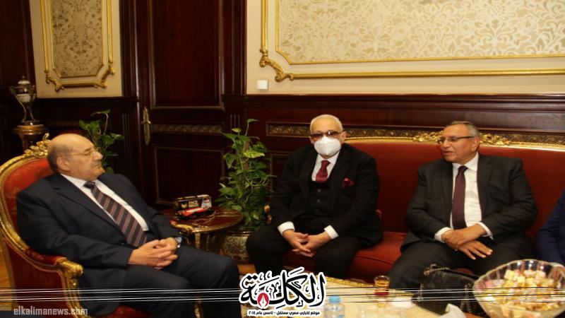 بوابة الكلمة