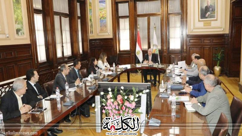 وزير الزراعة يناقش مع التحالف الوطني للعمل الاهلي التنموي تدشين مبادرة زراعة 150 ألف فدان قمح وزير الزراعة يناقش مع التحالف الوطني للعمل الاهلي التنموي تدشين مبادرة زراعة 150 ألف فدان قمح