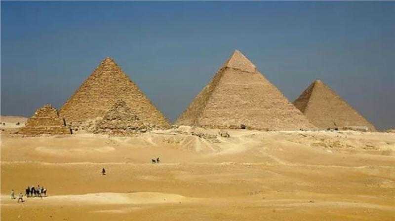 خبير سياحي: ربط عروض الأزياء بالمناطق الأثرية المصرية له تأثير إيجابي على السياحة