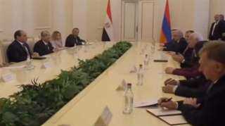 جلسة مباحثات موسعة بين الرئيس السيسي ونظيره الأرميني بالقصر الرئاسي بأرمينيا