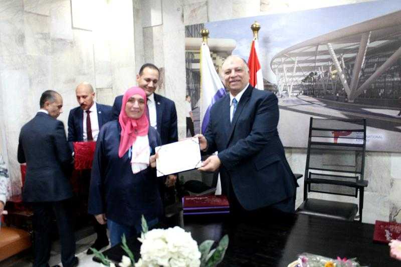 القابضة للمطارات تحتفل بعيد الأم