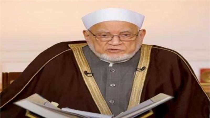 أحمد عمر هاشم يكشف سورة في القرآن تشفع لصاحبها حتى يغفر الله له... فيديو