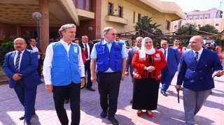 الحكومة المصرية تقوم بجهود كبيرة على الحدود  والهلال الاحمر المصري يكوفر  كافة سبل الدعم