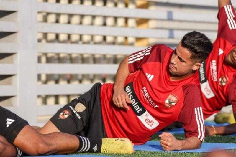 الأهلي يتقدم بهدف في الشوط الأول على المصري بأقدام الوافد الجديد