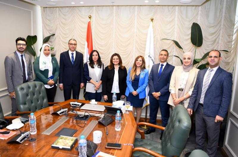 وزيرة الهجرة تبحث التعاون المشترك مع شركة ”ابدأ” لتدريب وتأهيل الشباب لسوق العمل