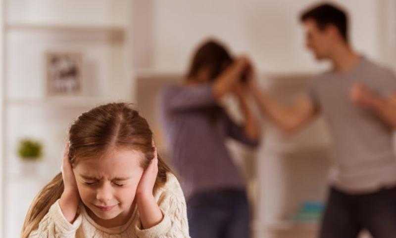 استشاري نفسي يوجه نصيحة للوالدين: عاقبوا الأبناء بالحب