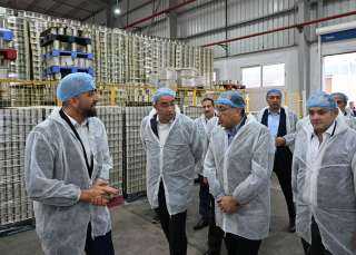 رئيس الوزراء يتفقد مصنع ”ريتش لاند للصناعات الغذائية” بالسادات