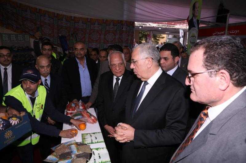 وزير الزراعة ومحافظ الجيزة يفتتحان معرض خير مزارعنا لاهالينا للسلع والمنتجات الغذائية ومستلزمات رمضان