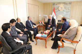 ذ وزير التعليم العالي يُناقش مع السفير اليمني بالقاهرة سُبل تعزيز التعاون المشترك