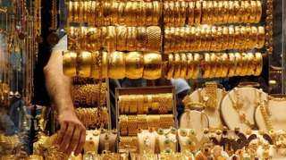 استقرار نسبي في أسعار  الذهب بالأسواق المحلية والأوقية تكسر القمة السابقة لها