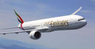 طيران الإمارات يعلق إنجاز إجراءات السفر للمسافرين من دبي
