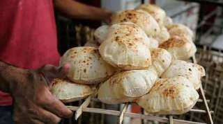 مدبولي: الأحد تطبيق خفض سعر رغيف الخبز السياحي في الأسواق