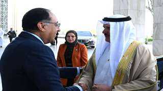 مدبولي يستقبل رئيس مجلس النواب البحريني والوفد المرافق له
