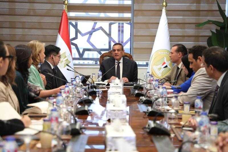 وزير التنمية يتابع مع وفد البنك الدولى الموقف التنفيذي لبرنامج التنمية المحلية بصعيد مصر