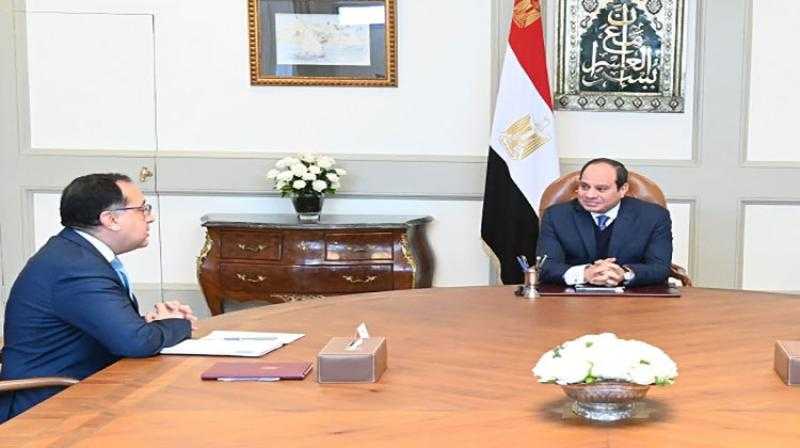 الرئيس السيسي يجتمع مع رئيس الوزراء