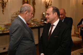 وزير التجارة والصناعة يبحث مع نظيره الأردني فرص تعزيز العلاقات