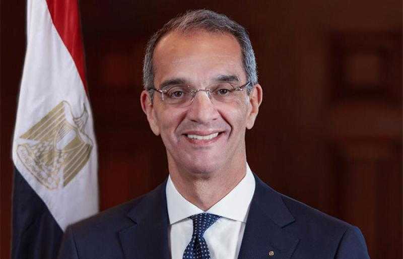 وزير الاتصالات يغادر إلى سنغافورة للمشاركة فى فعاليات ”قمة أسيا تك”Asia Tech Summit