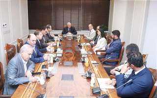 وزير الزراعة يبحث مع مسئولى شركة كرافت هاينز العالمية زيادة استثماراتها في مصر