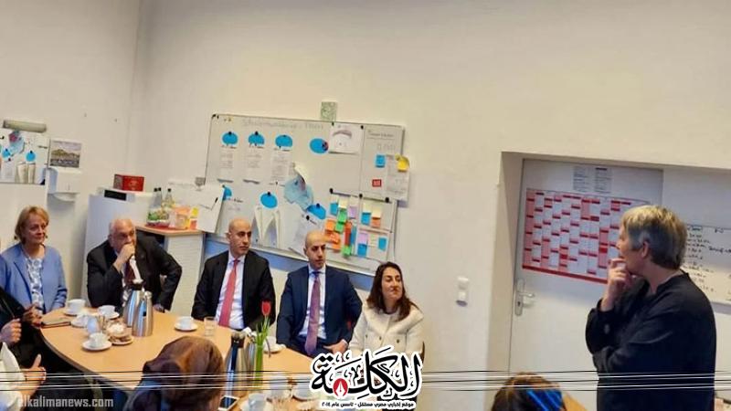 وزير التعليم يزور مدرسة كومينيوس للتعليم الأساسي للتعرف على أحدث الأساليب والممارسات التعليمية في دولة ألمانيا الاتحادية