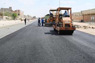 وزير الإسكان: استكمال أعمال تطوير الطرق ورفع الكفاءة بالمناطق الصناعية بعددٍ من المدن