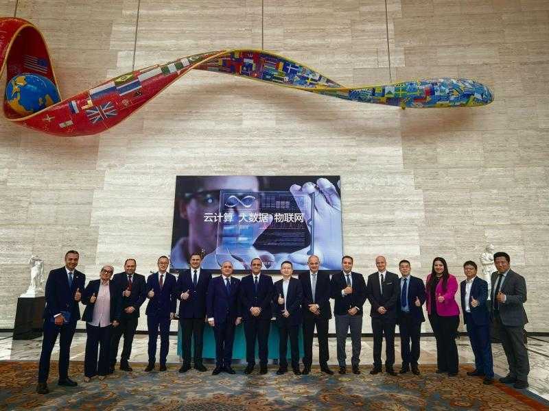رئيس القابضة للمطارات يقوم بزيارات ميدانية استعدادًا لإنشاء مبنى الركاب الجديد رقم (4) بمطار القاهرة الدولي