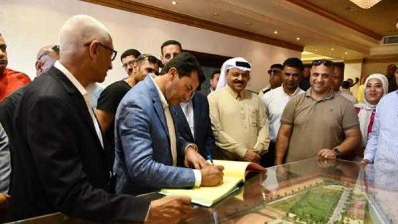 وزير الرياضة ومحافظي شمال سيناء ومطروح يوزعون جوائز المهرجان الرياضي الأول من أجل التنمية