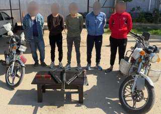 الداخلية تكشف تفاصيل فيديو يتضمن مشاجرة بالأسلحة ببورسعيد وإطلاقهم أعيرة بالهواء والفرار بإستخدام دراجتين ناريتين