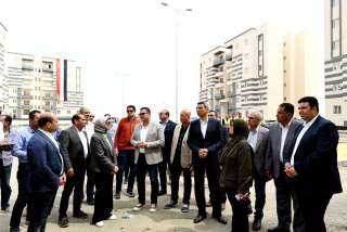 وزير الإسكان يتفقد مشروع ”الإسكان الحر” بمدينة السويس الجديدة