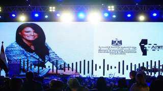 المشاط: تمكين المرأة اقتصاديًا واجتماعيًا وثقافيًا وتعزيز دورها في مختلف مناحي الحياة أولوية رئيسية للدولة