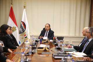 وزير قطاع الأعمال يلتقي وفدًا من ”بريتش بتروليوم” لمتابعة خطوات إعادة تشغيل مصنع الأنود بالعين السخنة