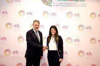 المشاط تلتقي الرئيس التنفيذي للمؤسسة الدولية الإسلامية لتمويل التجارة لبحث سبل تعزيز الشراكة الاستراتيجية بين الجانبين