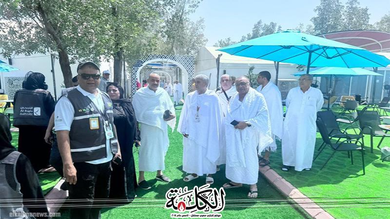 وزير السياحة يقوم بزيارة ميدانية لمخيمات حجاج السياحة المصريين بمشعر عرفات للاطمئنان على الحجاج