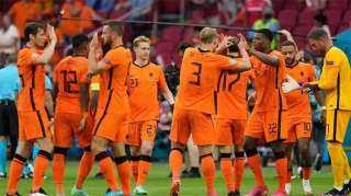 هولندا تستهل تصفيات كأس العالم 2026 بمواجهة فنلندا