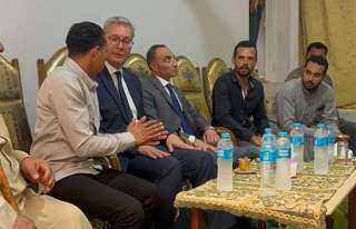 وزير البترول يوجه بتوفير فرصتي عمل بأحد شركات قطاع البترول المصري لفردين من أسرته