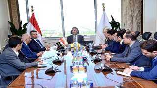 وزير التموين يعقد اجتماعًا مع ممثلي شعبة المواد الغذائية ونقابة بقالي التموين وشباب مشروع جمعيتي