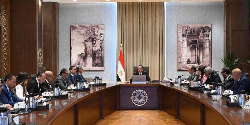 رئيس الوزراء يتابع خطط تطوير 7  فنادق تاريخية سبق طرحها ضمن برنامج الطروحات الحكومية