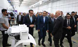 رئيس الوزراء يتفقد مشروع إنشاء أول مصنع في مصر والشرق الأوسط لإنتاج أجهزة السونار والرنين المغناطيسي