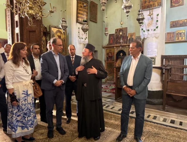 رئيس وزراء صربيا يزور دير سانت كاترين بجنوب سيناء