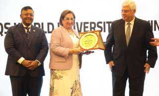وزير التعليم العالي يكرم 20 جامعة مصرية مدرجة في النسخة العامة لتصنيف QS لعام 2025