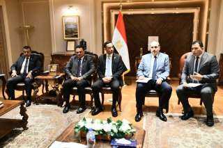 وزير الرياضة يلتقي مجموعة من المستثمرين المصريين لبحث عمل شراكة وطنية