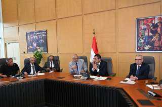 وزير الإسكان يعقد اجتماعه الدوري مع أعضاء البرلمان بمجلسيه النواب والشيوخ
