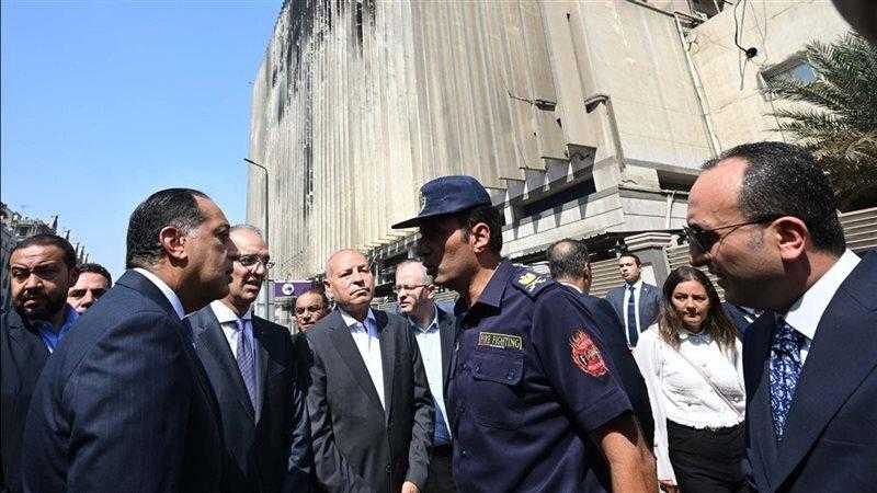 رئيس الوزراء يتفقد ”سنترال رمسيس” ويستعرض تقريرا مع وزير الاتصالات بشأن عودة الخدمات
