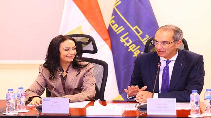 وزيرا الاتصالات والتضامن يوجهان بصرف مليون و100 ألف جنيه لأسرة كل ضحية بحريق سنترال رمسيس و175 ألف جنيه لكل مصاب