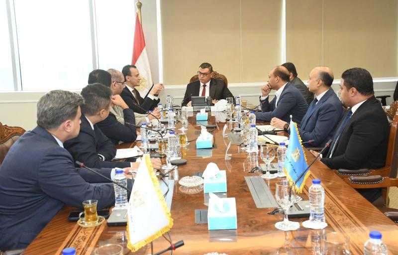 وزير الإسكان يتابع إجراءات تشغيل منطقة الأعمال المركزية بالعاصمة الإدارية الجديدة