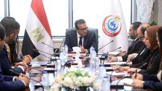 وزير الصحة يبحث مع شركة «ساندوز» تعزيز التعاون في توطين صناعة الأدوية ودعم المبادرات