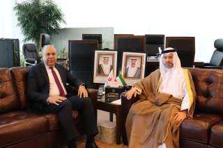 وزير الطيران المدني يبحث مع رئيس الإدارة العامة للطيران المدني الكويتي سبل تعزيز التعاون وتوسيع آفاق الشراكة في مجال صناعة النقل الجوي.