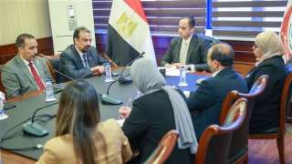 نائب وزير الصحة يناقش آخر مستجدات ملف السياحة العلاجيه وتوفير فرص تدريبية لأطباء الأسنان