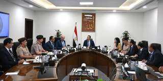 رئيس الوزراء يتابع الإجراءات التنفيذية لمشروع ”مبنى 4 ” بمطار القاهرة الدولي