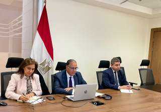 نائب وزير الخارجية والهجرة يلتقي بأبناء الجالية المصرية في لوس أنجلوس