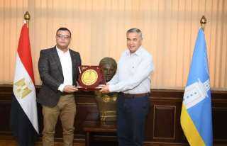 وزير الإسكان ومحافظ الإسكندرية يتابعان عددًا من ملفات العمل المشتركة